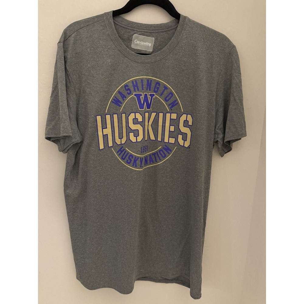 Washington Huskies Men's Captivating Gray Logo T-shirt- Size Large- NWOT